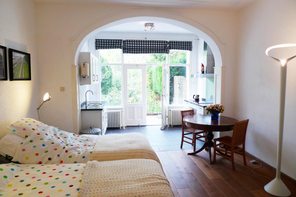 Bed & Breakfast Walenburg Rotterdam Cameră foto